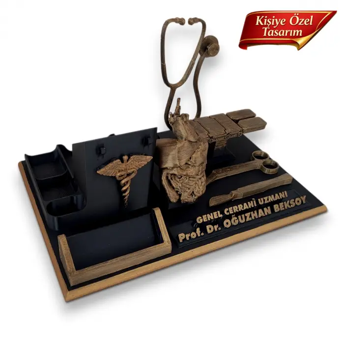 Genel Cerrahi Uzmanı Masa İsimliği – Kişiye Özel Doktor Ofis Hediyesi