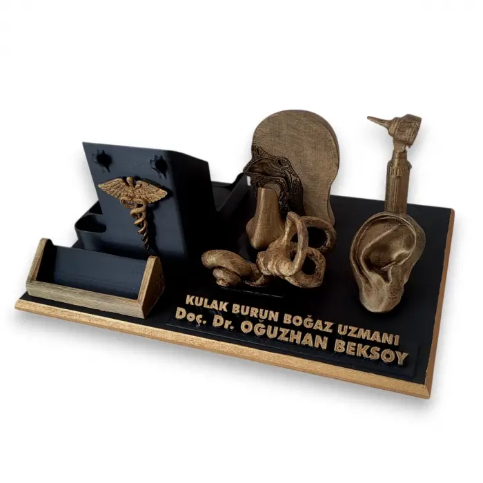 KBB Uzmanı Masa İsimliği – Kişiye Özel Kulak Burun Boğaz Doktoru Ofis Hediyesi