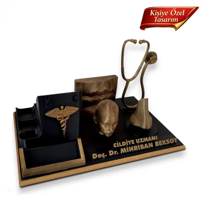 Cildiye Uzmanı Masa İsimliği – Kişiye Özel Dermatolog Ofis Hediyesi