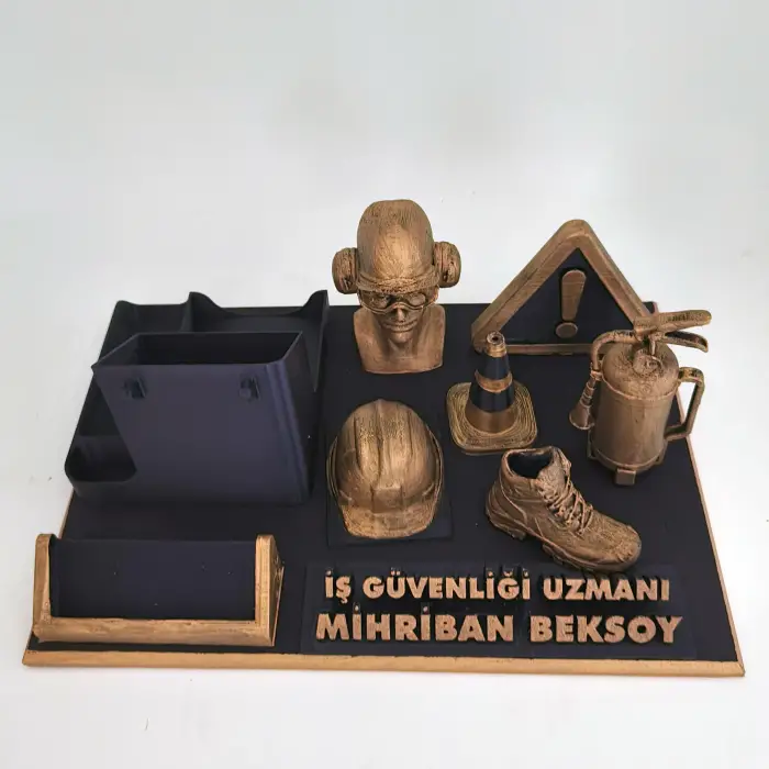 İş Güvenliği Uzmanı Masa İsimliği – Kişiye Özel Ofis Hediyesi