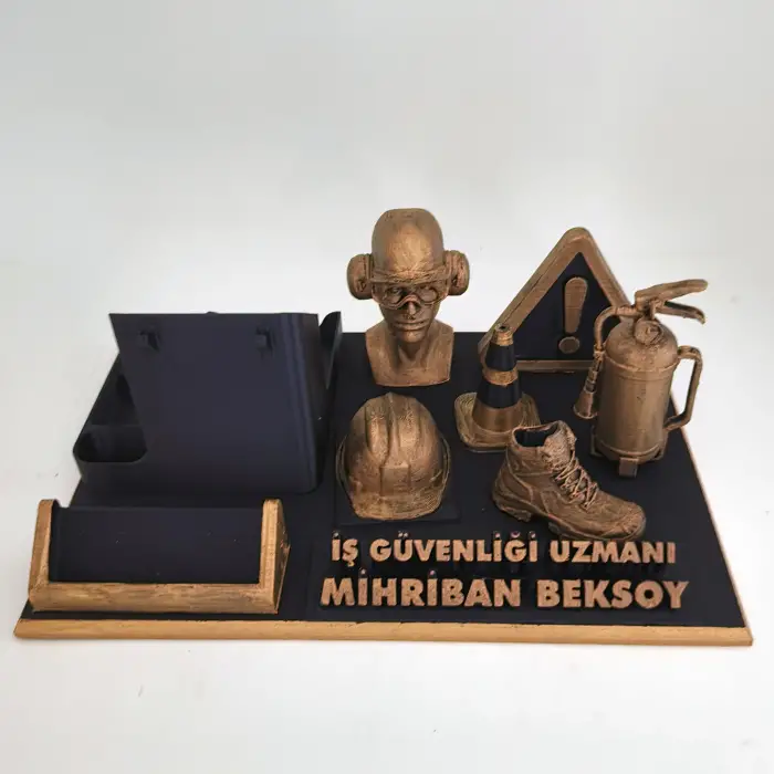 İş Güvenliği Uzmanı Masa İsimliği – Kişiye Özel Ofis Hediyesi