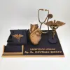Kardiyoloji Uzmanı Masa İsimliği – Kişiye Özel Doktor Ofis Hediyesi