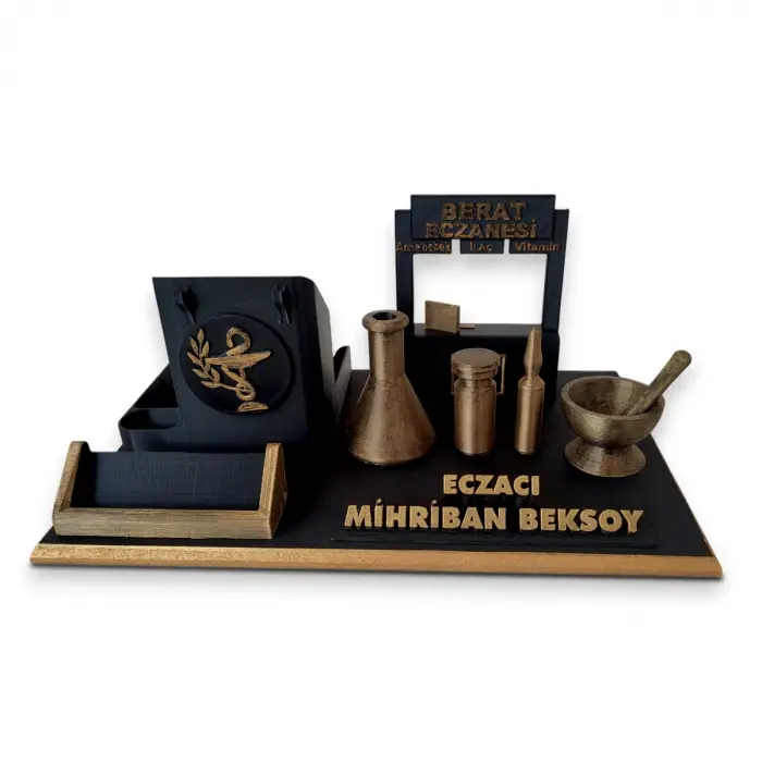 Eczacı Masa İsimliği – Kişiye Özel Eczane Ofis Hediyesi