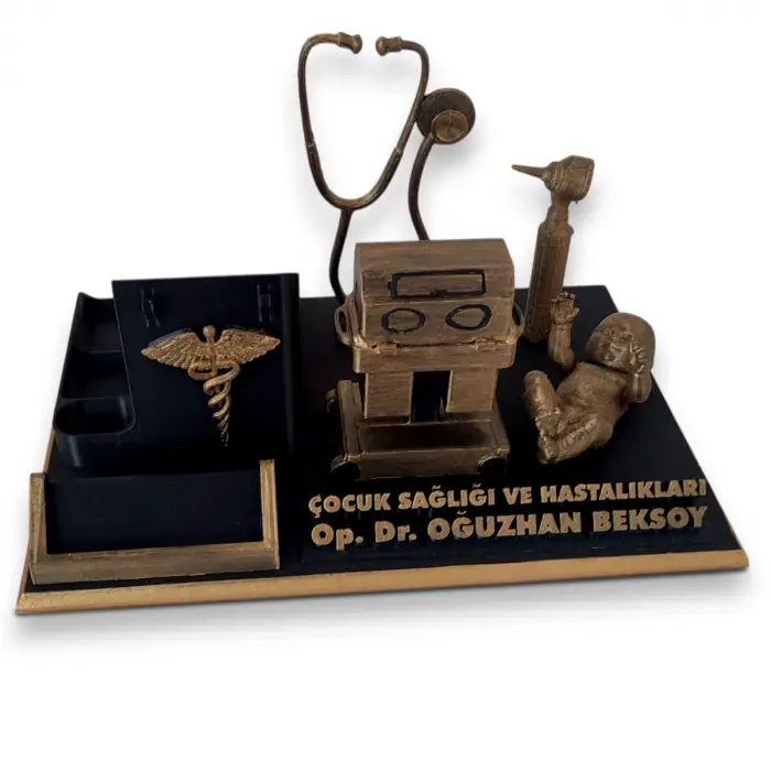 Çocuk Hastalıkları Doktoru Masaüstü İsimlik