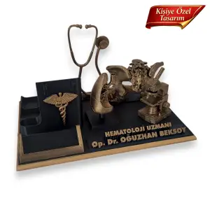 Hematoloji Doktoru Masa İsimliği – Kişiye Özel Doktor Ofis Hediyesi
