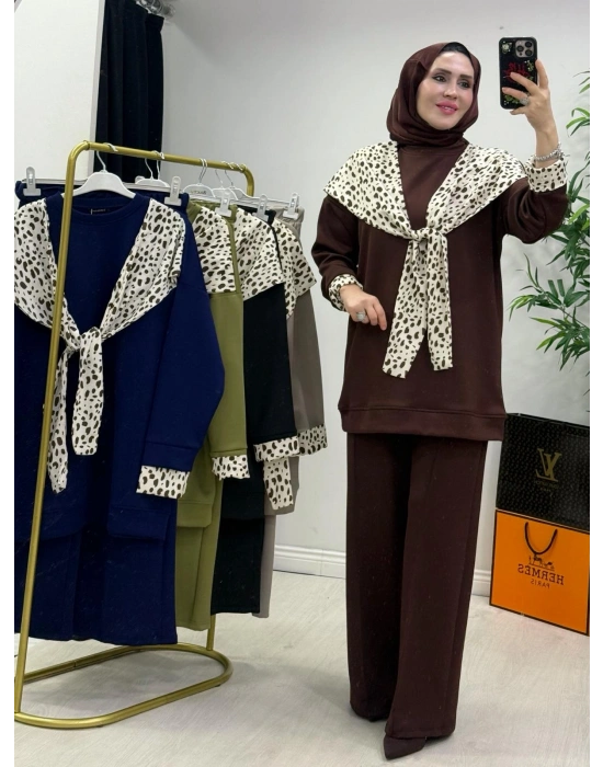 Aura Şal Detaylı Takım Kahverengi