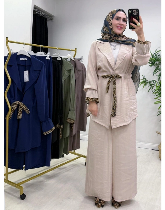 Leopar Detaylı Qupra Takım Krem