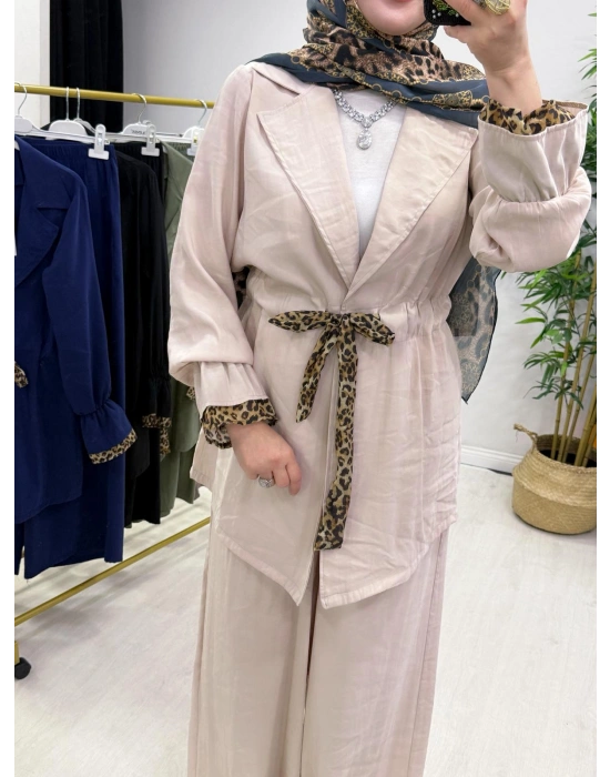 Leopar Detaylı Qupra Takım Krem