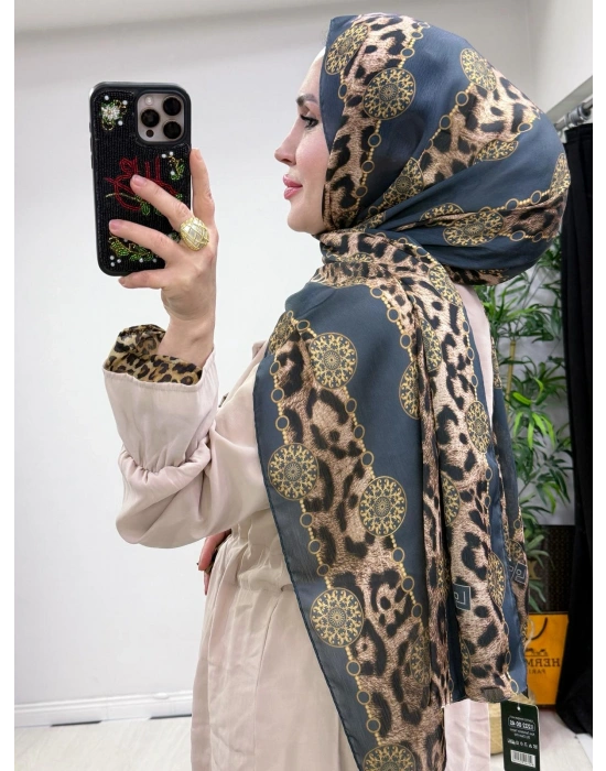 Leopar Detaylı Qupra Takım Krem