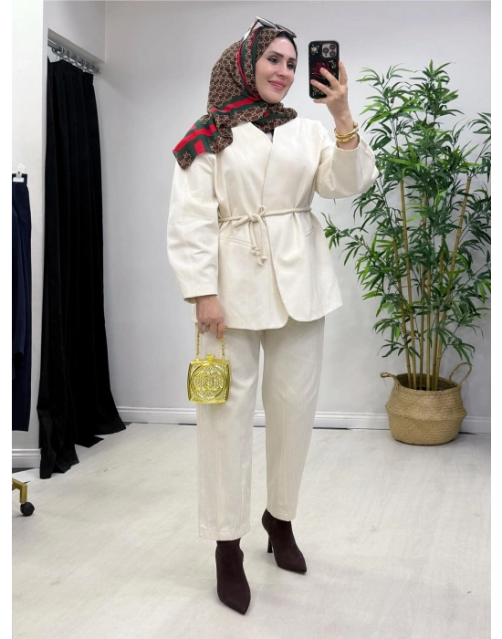 Tasarım Ceketli Keten Takım-Kemer Hediyeli Krem