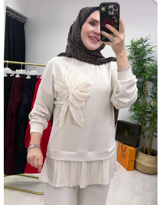 Gül Broş Detaylı Oysho Kumaş Takım Krem