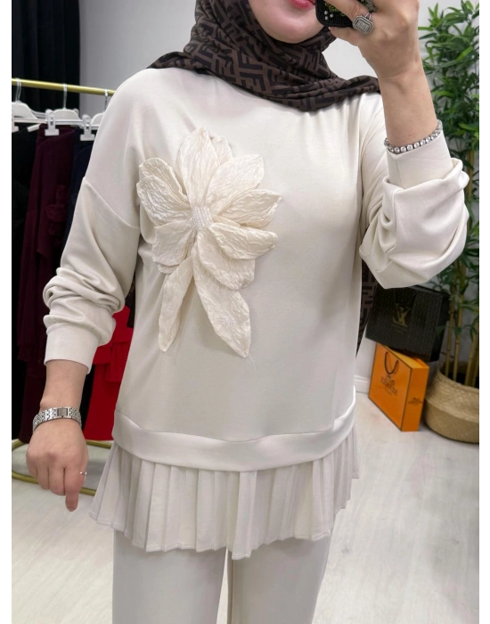 Gül Broş Detaylı Oysho Kumaş Takım Krem