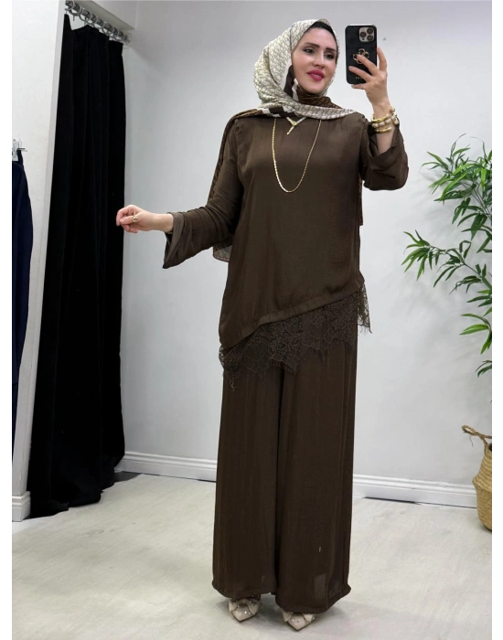 Dantel Detaylı Takım İpek Kumaş Kahverengi