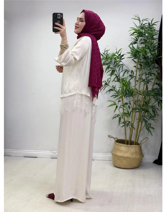 Dantel Detaylı Takım İpek Kumaş Krem