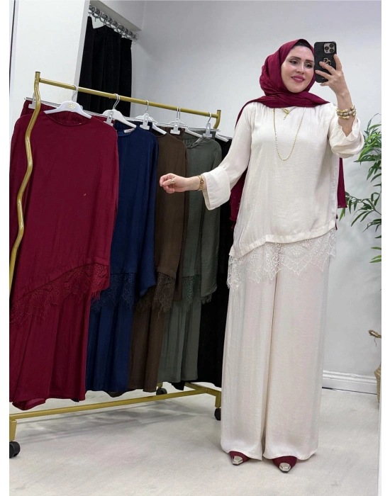 Dantel Detaylı Takım İpek Kumaş Krem