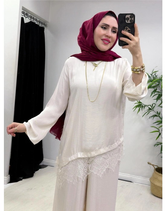 Dantel Detaylı Takım İpek Kumaş Krem