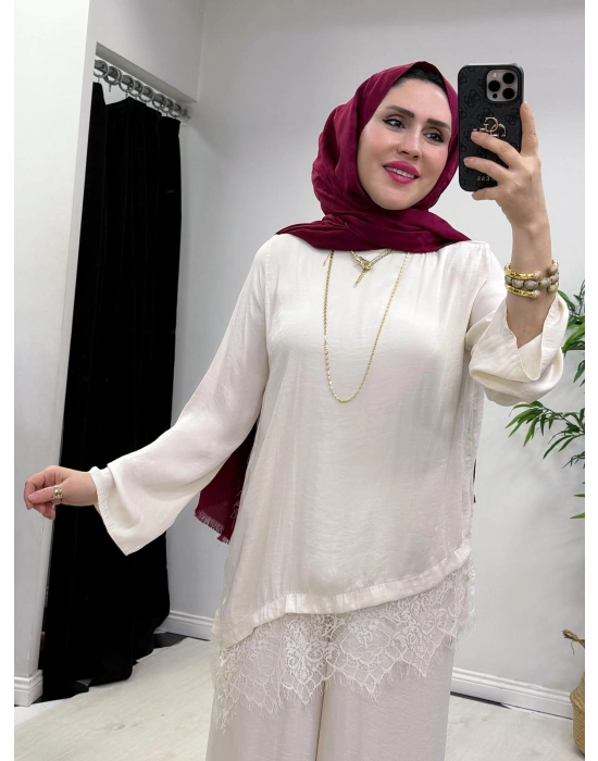 Dantel Detaylı Takım İpek Kumaş Krem