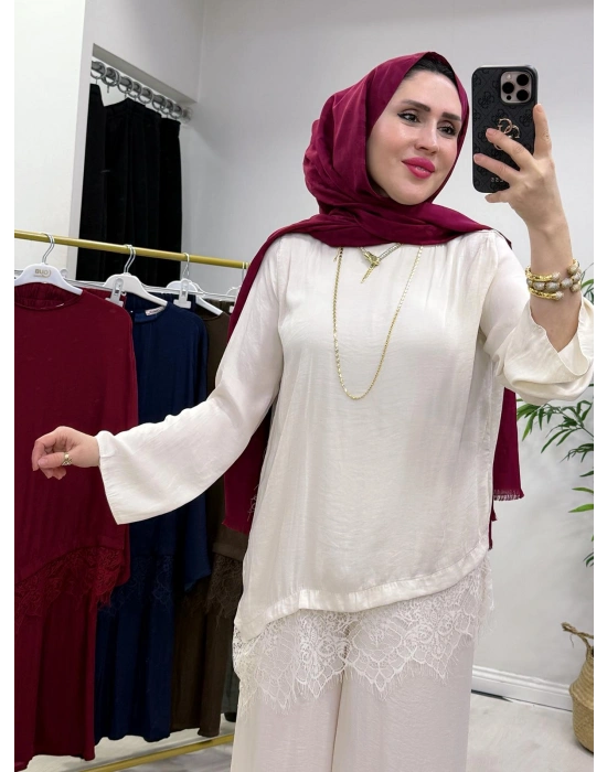 Dantel Detaylı Takım İpek Kumaş Krem