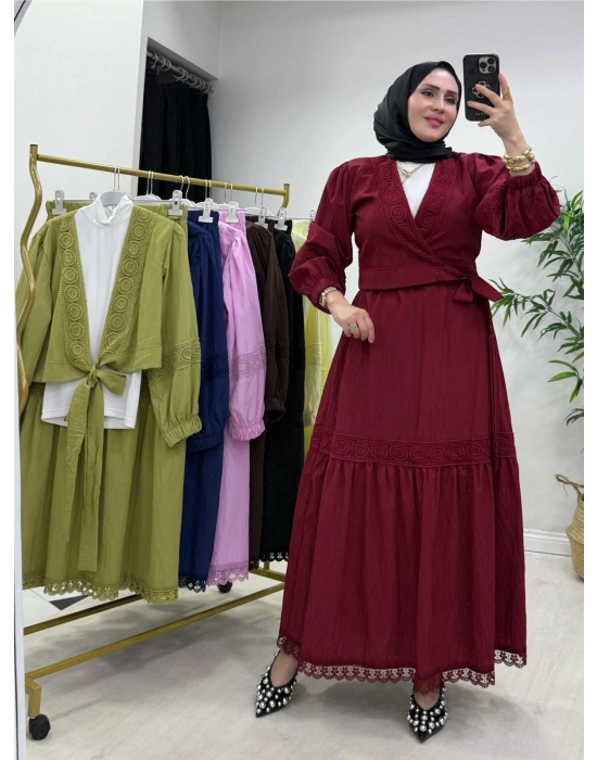 Güpür Detaylı Etekli Takım Bordo