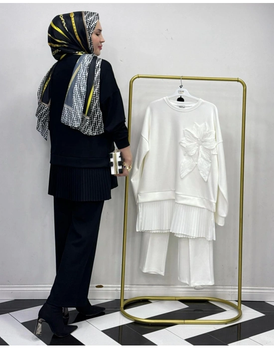 Broş Detaylı Takım Siyah