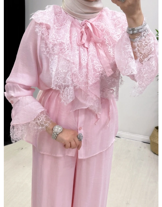 Güpür Detaylı Takım Pembe