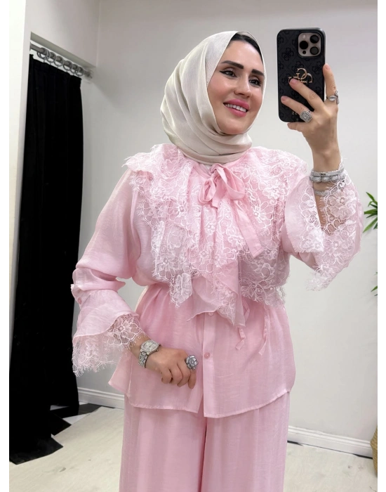 Güpür Detaylı Takım Pembe