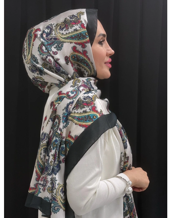 Jakar Şal Beyaz Siyah