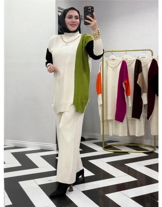 Kendinden Kolye Detaylı Triko Takım Yeşil