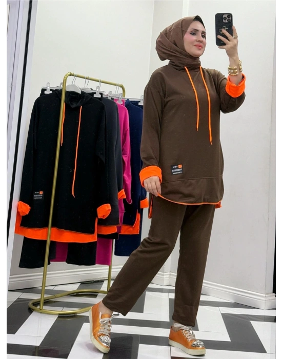 Neon Detaylı Takım Kahverengi