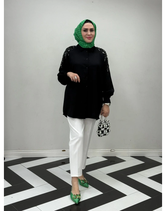 Omuz Taş İşlemeli Şık Siyah Gömlek