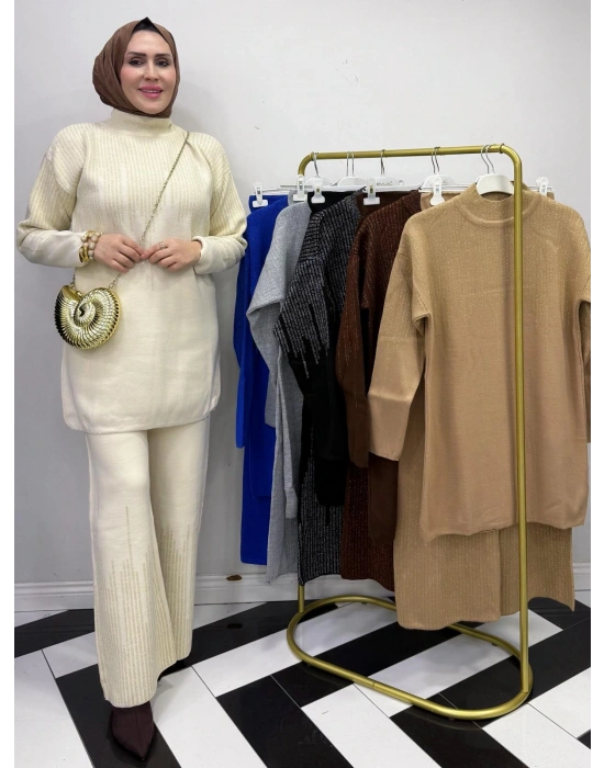 Sim Detaylı Triko Takım Saks