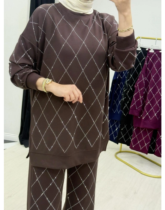 Taşlı Baklava Desen Takım Kahverengi