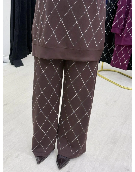 Taşlı Baklava Desen Takım Kahverengi