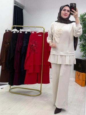 Gül Broş Detaylı Oysho Kumaş Takım Krem