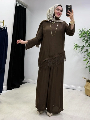 Dantel Detaylı Takım İpek Kumaş Kahverengi