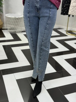 Yeni Sezon Taş Detaylı Jean