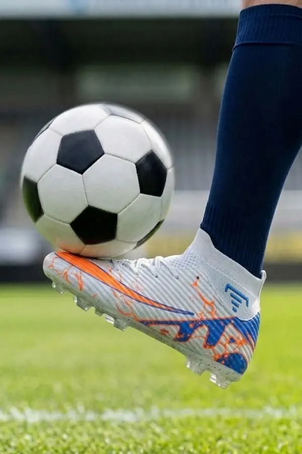 Air Erkek Beyaz Futbol Kramponu - Çoraplı Bilekli Halı Saha Ayakkabısı - 601