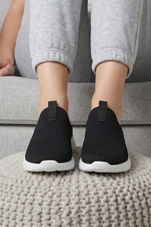 Urban-Flex Esnek Tabanlı Ultra Hafif Ortopedik Medikal Hulluks Topukdikeni Kadın Siyah Yürüyüş Terliği