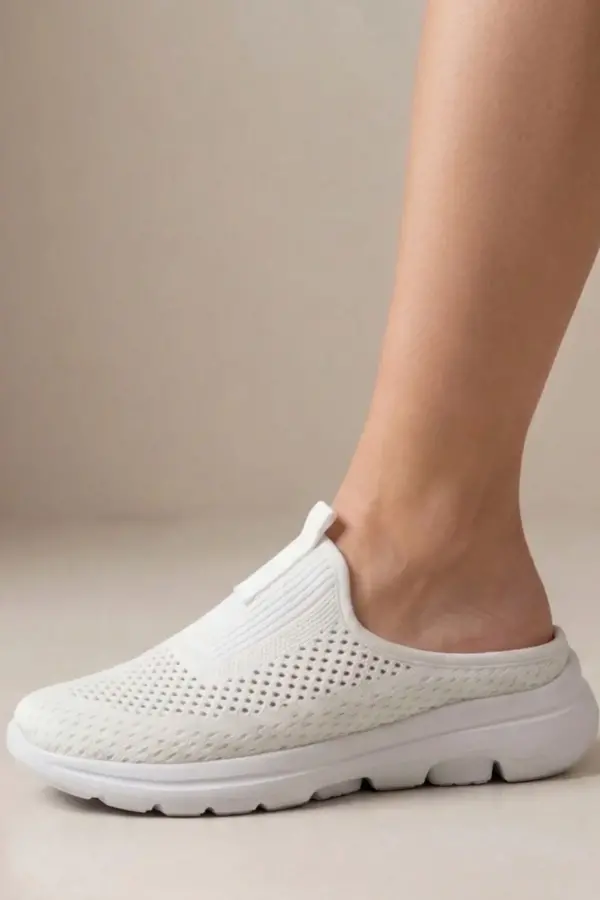Urban-Flex Esnek Tabanlı Ultra Hafif Ortopedik Medikal Hulluks Topukdikeni Kadın Beyaz Yürüyüş Terliği