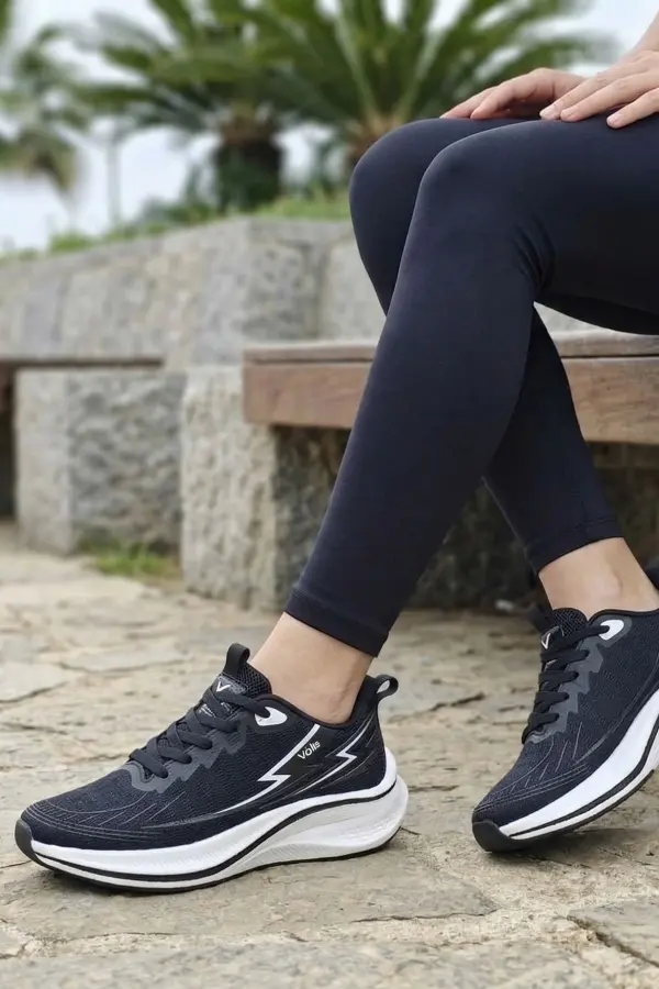 Stride Air Pro: Siyah File Detaylı Kadın Koşu ve Yürüyüş Ayakkabısı - Siyah