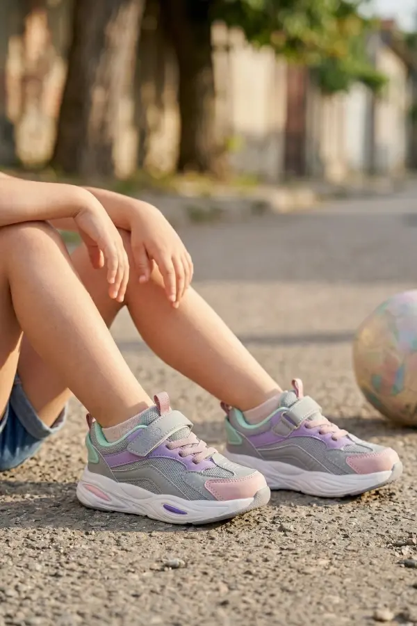 Pixel Fun Kız Çocuk Spor Ayakkabı - Gri Pembe Detaylı, Cırt Cırtlı