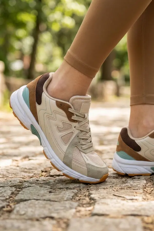 Stealth-Grip Kadın Günlük Spor ve Yürüyüş Ayakkabısı Krem