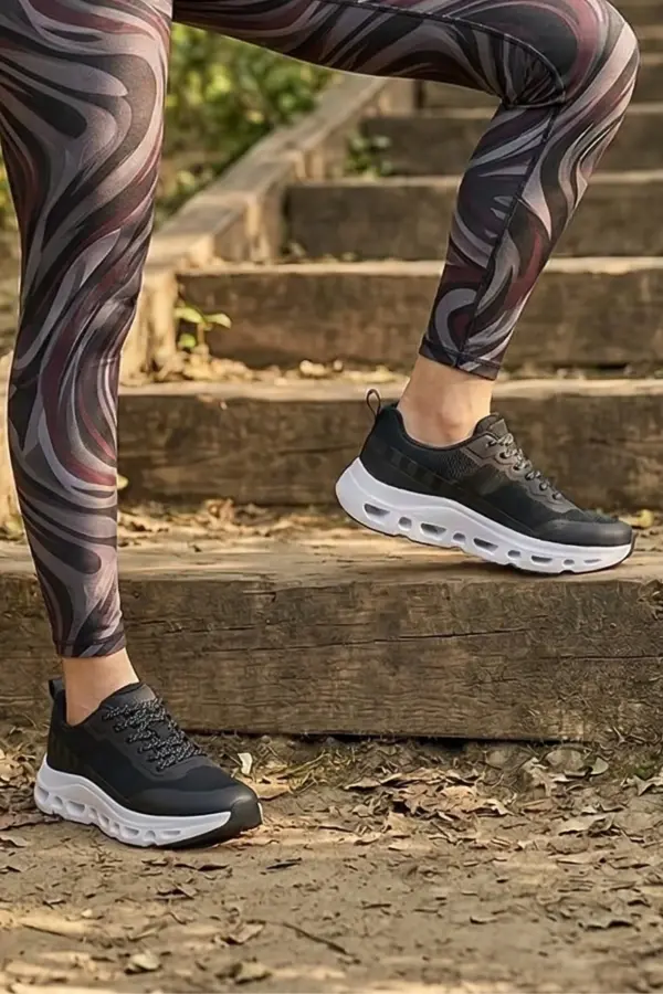 Mono Pro - Ultra Hafif Kadın Yürüyüş ve Koşu Ayakkabısı - Siyah Beyaz