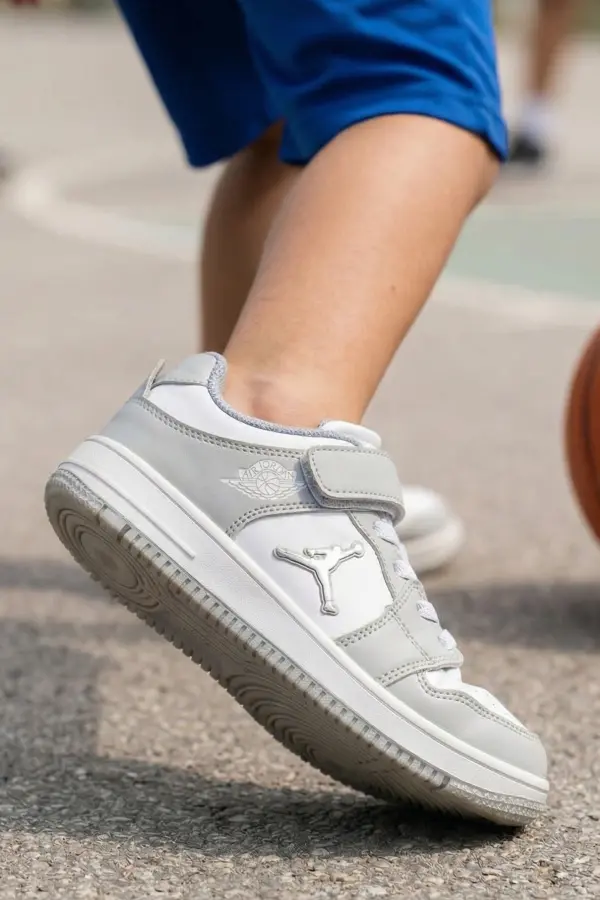 Pedira Erkek Çocuk Gri Beyaz Basketbol Tarzı Cırtlı Spor Ayakkabı