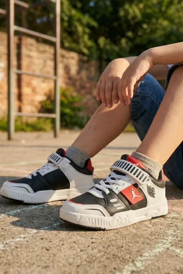 Enjoyi Erkek Çocuk Spor Ayakkabı - Kırmızı Beyaz - Işıltılı Nakışlı Günlük Ayakkabı