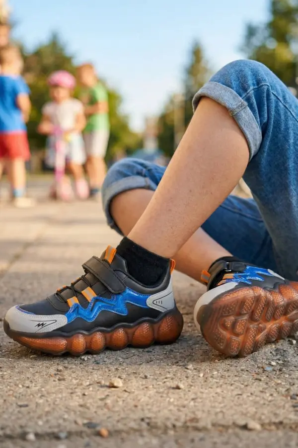 Thunder Işıklı Görünümlü Ortopedik Tabanlı Erkek Çocuk Spor Ayakkabı Lacivert