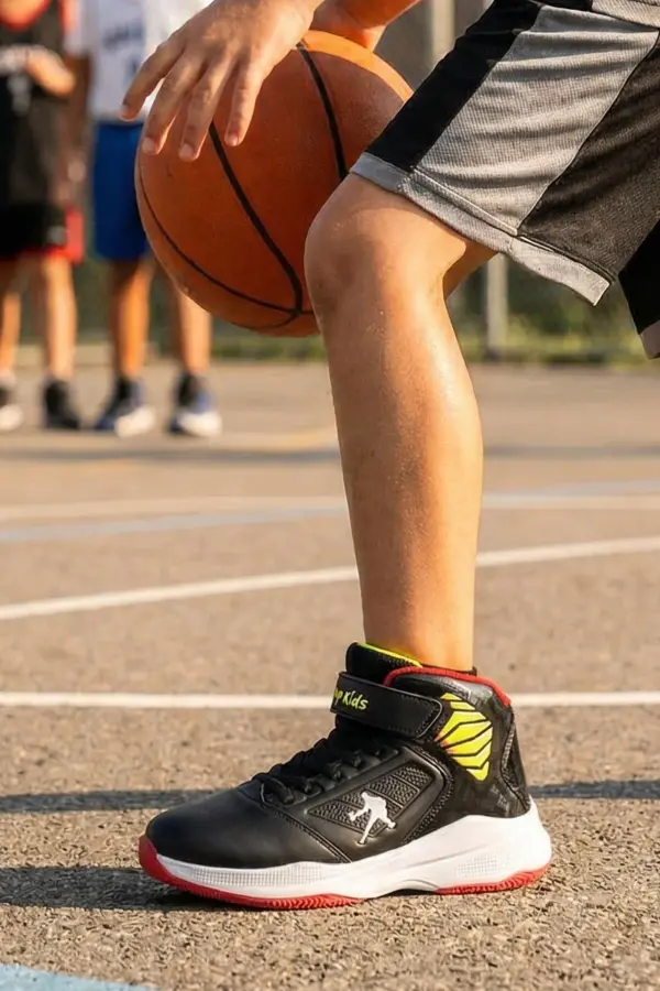 Kevill Erkek Çocuk Siyah Kırmızı Basketbol Ayakkabısı - Kaymaz Tabanlı Kids Bot