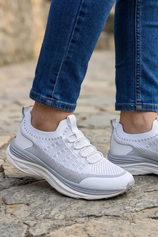 Air-Mesh Esnek Örgü Günlük Kadın Spor Ayakkabı - Beyaz