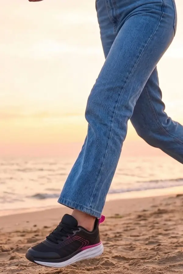 Violet Dash – Kadın Siyah Pembe Örgü Tabanlı Hafif Yürüyüş ve Koşu Ayakkabısı