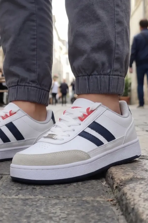 Black Legend Series: Beyaz Unısex Çocuk Spor Ayakkabı